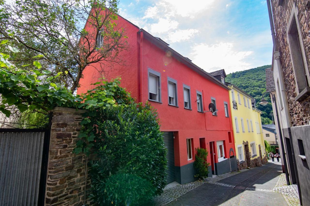 Apartment Mit Kleinem Innenhof Im Erdgeschoss Fuer Bis Zu 4 Personen Klotten Buitenkant foto