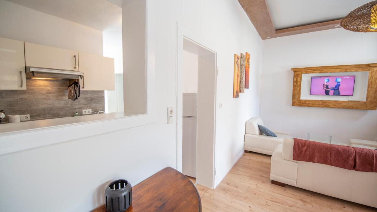 Apartment Mit Kleinem Innenhof Im Erdgeschoss Fuer Bis Zu 4 Personen Klotten Buitenkant foto