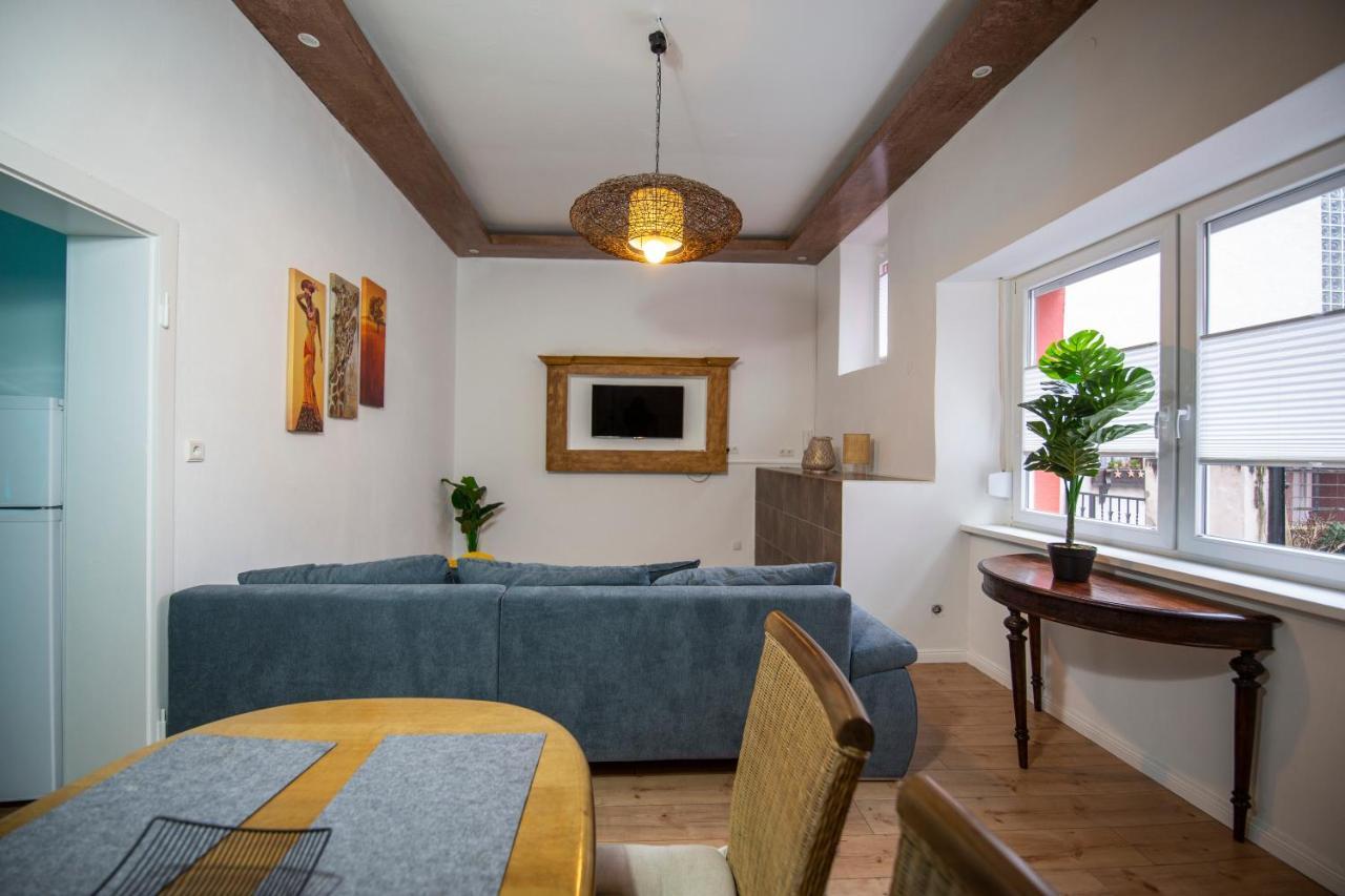 Apartment Mit Kleinem Innenhof Im Erdgeschoss Fuer Bis Zu 4 Personen Klotten Buitenkant foto