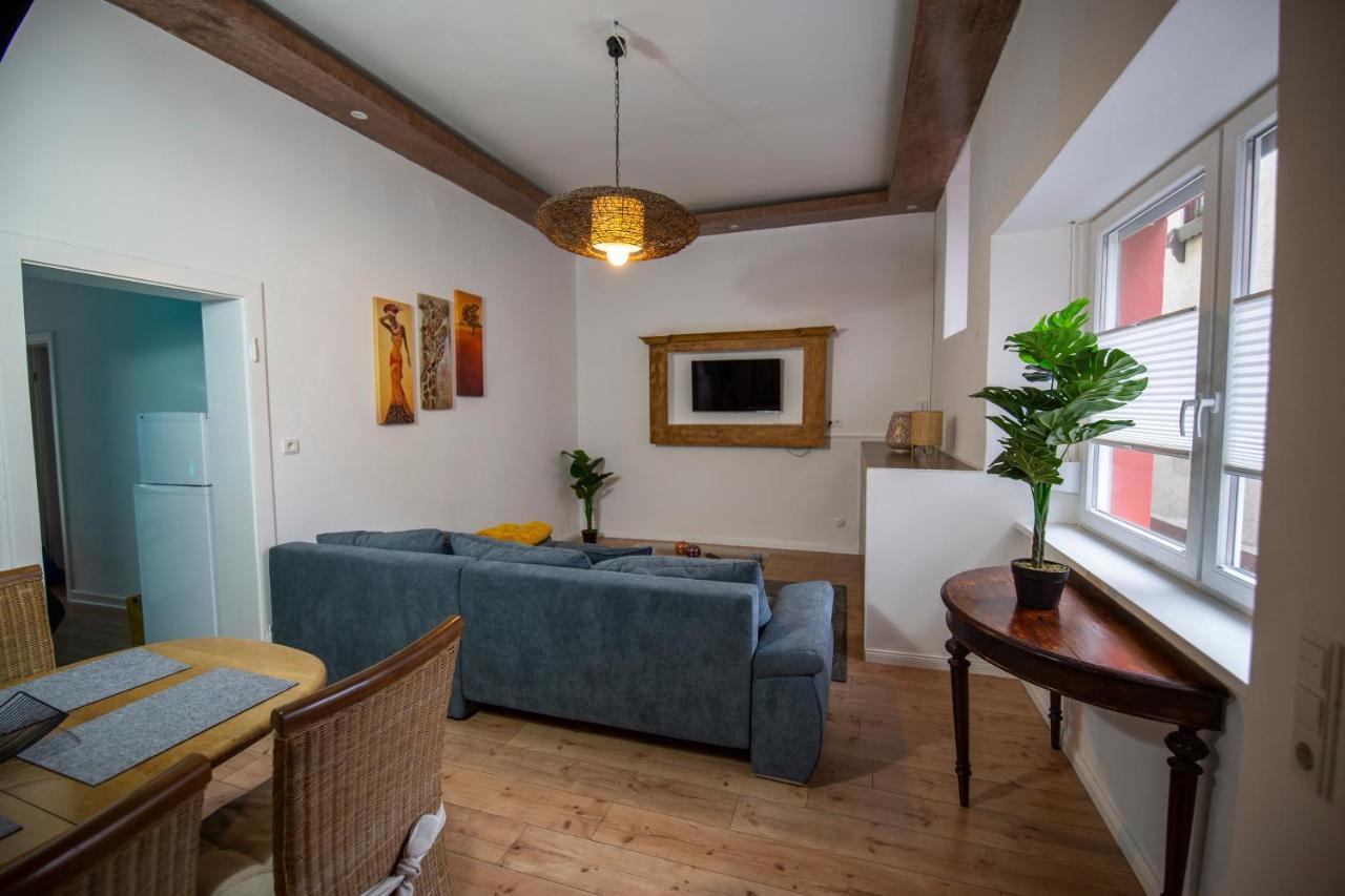 Apartment Mit Kleinem Innenhof Im Erdgeschoss Fuer Bis Zu 4 Personen Klotten Buitenkant foto